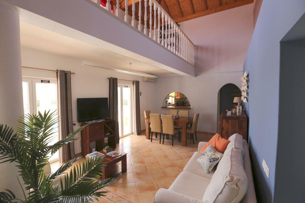 Quinta Do Pinheiro Manso - Holidays Villa - Marinha Beach Карвоейру Экстерьер фото